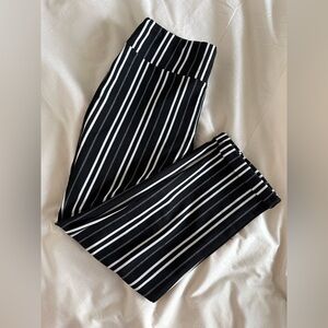 Suzy Shier black and white striped capri pants - size M